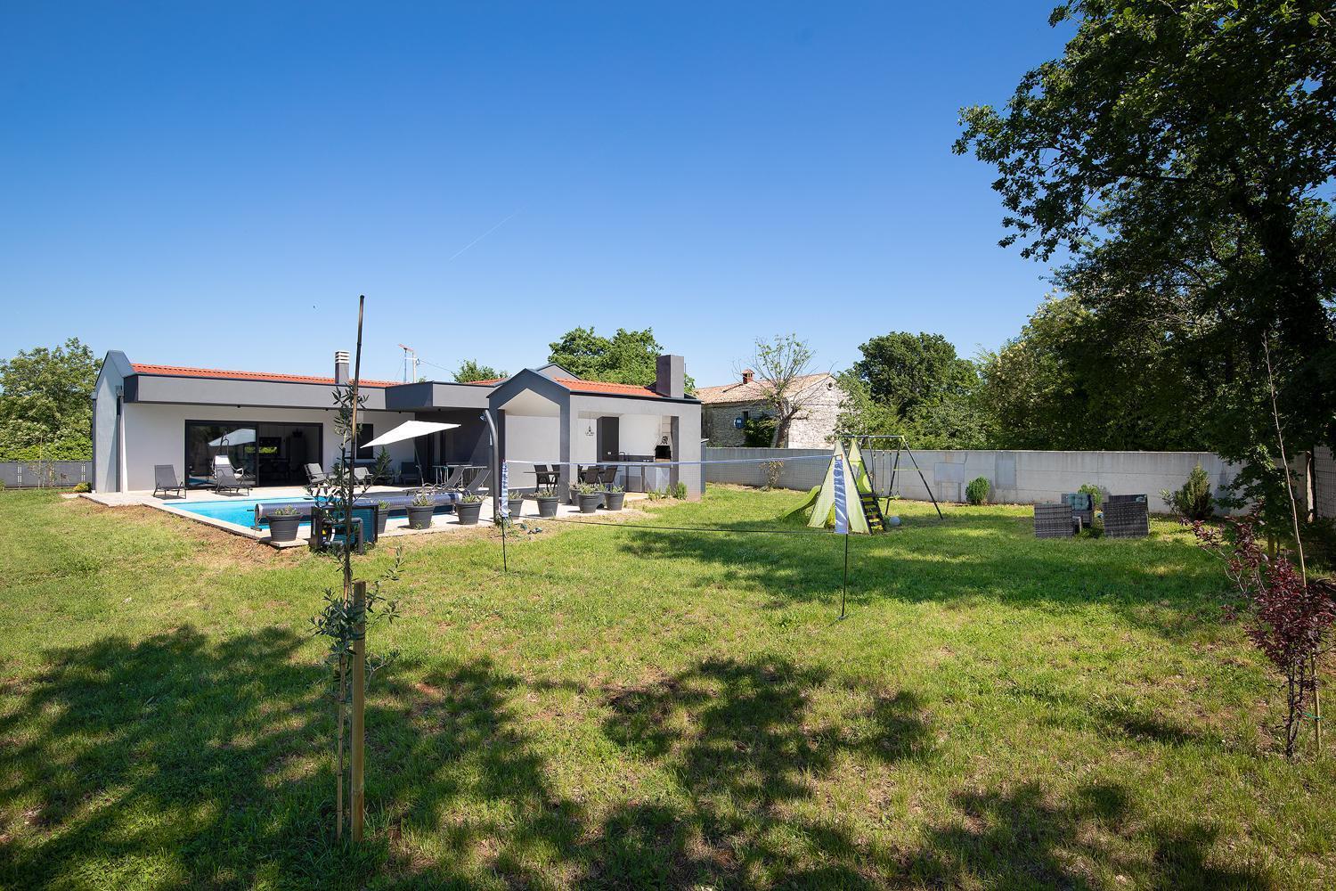 Vila Nora With Heated Pool Marčana Esterno foto